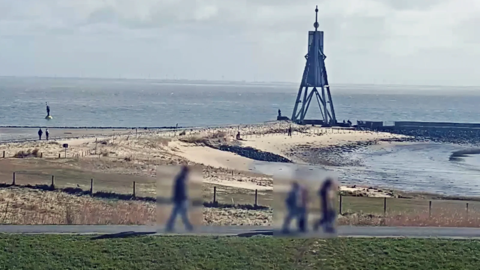 Kamerastandort in Cuxhaven mit Hafen, Promenade und Bewegung im Bild